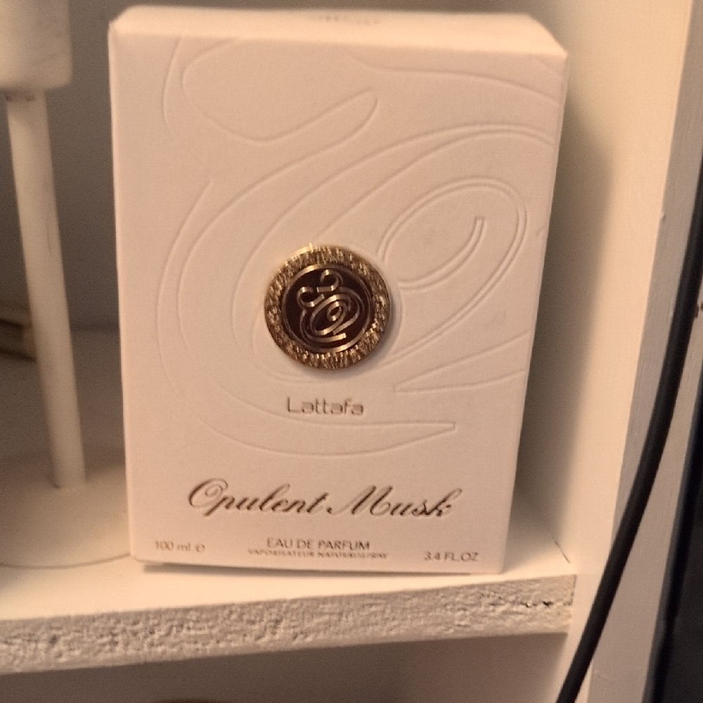 Lattafa Opulent Musk Eau de Parfum
